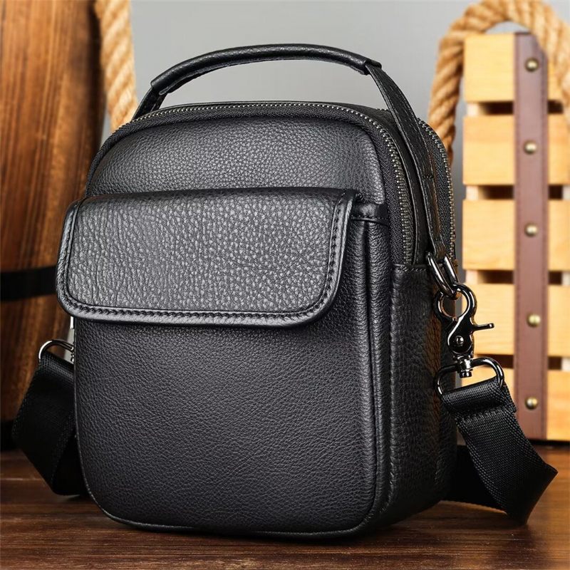 Bolsa Ombro Masculina Couro Aristocrat's Appeal - Preto