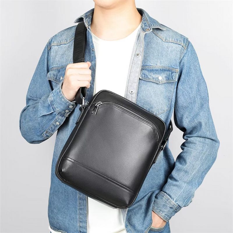 Bolsa Ombro Masculina Couro Sovereign Statement - Preto1