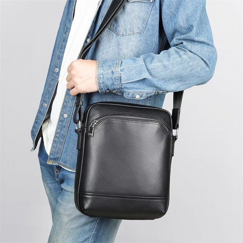 Bolsa Ombro Masculina Couro Sovereign Statement - Preto1