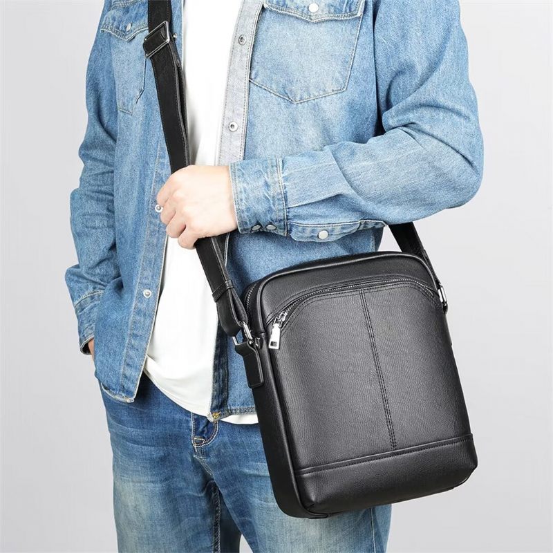 Bolsa Ombro Masculina Couro Sovereign Statement - Preto1