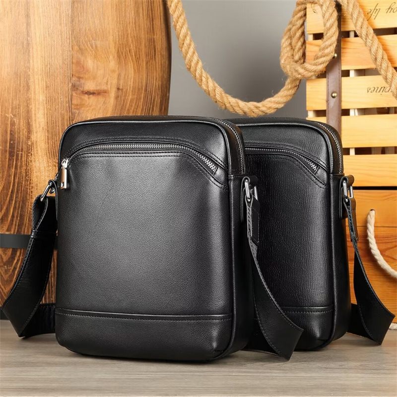 Bolsa Ombro Masculina Couro Sovereign Statement - Preto1