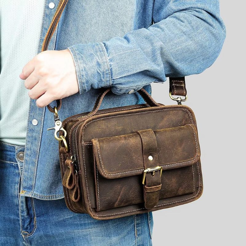 Bolsa Ombro Masculina Luxo Com Aba Couro Genuíno Crossbody Compacta - Café