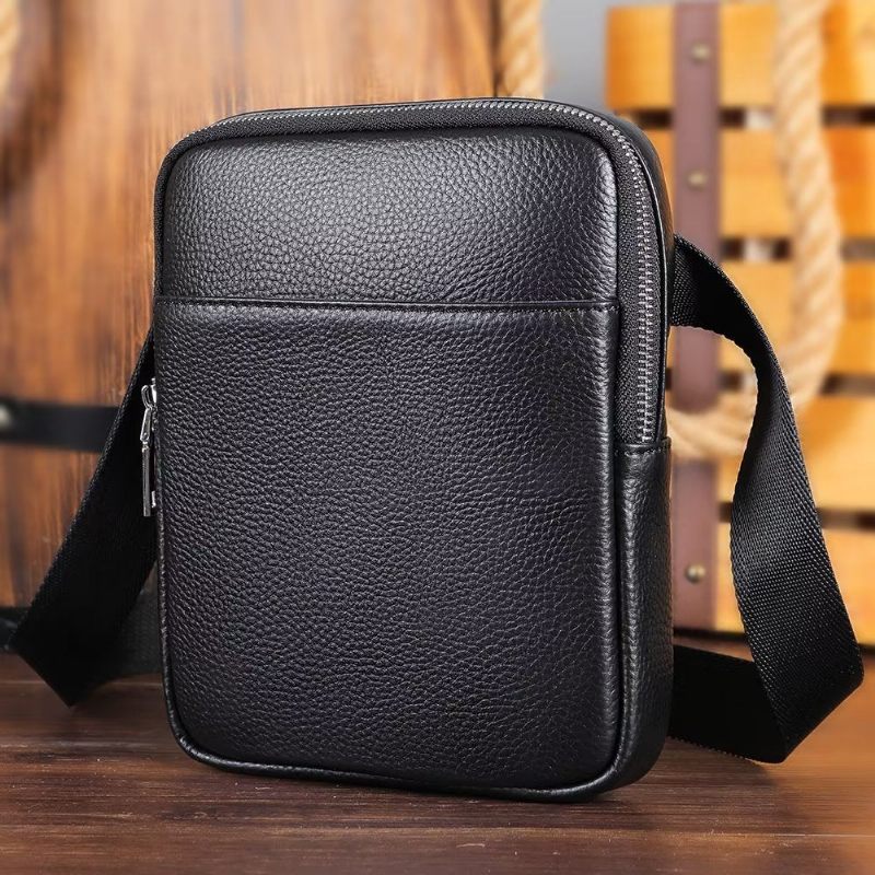 Bolsa Ombro Masculina Luxuosa Com Aba Couro Cravejada Crossbody - Preto