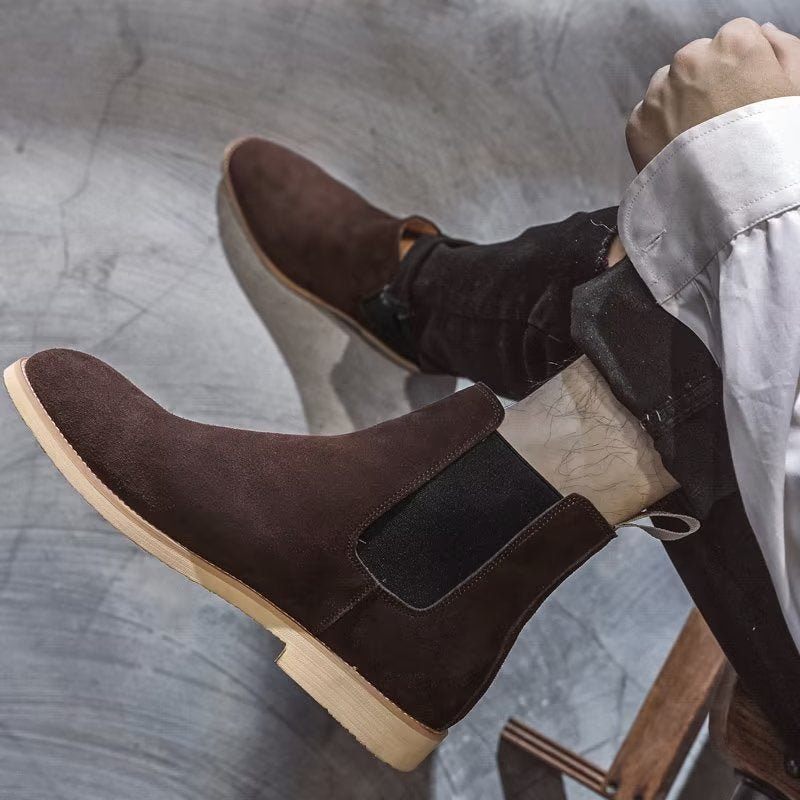 Botas Masculinas Chic Rome Com Relevo Pontiagudo Chelsea - Café