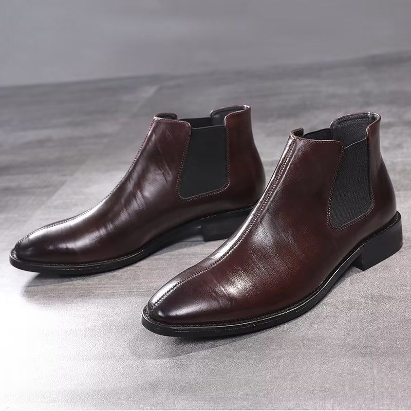 Botas Masculinas Com Bico Pontudo Em Relevo Chelsea - Café