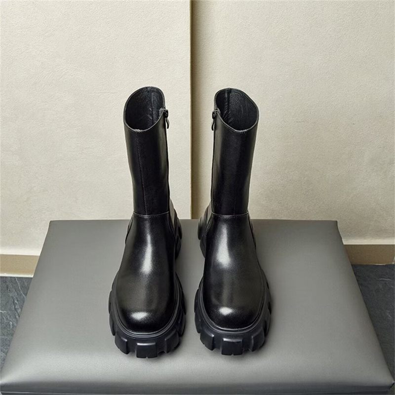 Botas Masculinas Com Bico Redondo E Cano Curto - Preto