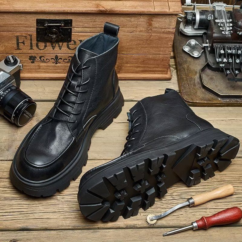 Botas Masculinas Com Bico Redondo E Elegantes Cadarço - Preto