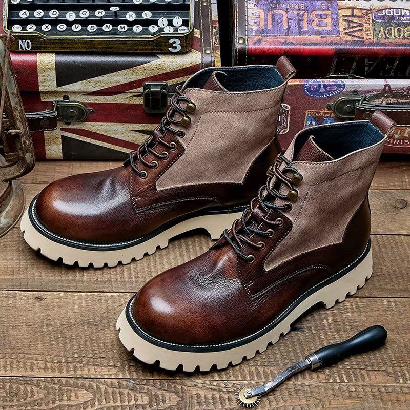 Botas Masculinas Com Cadarço - Café