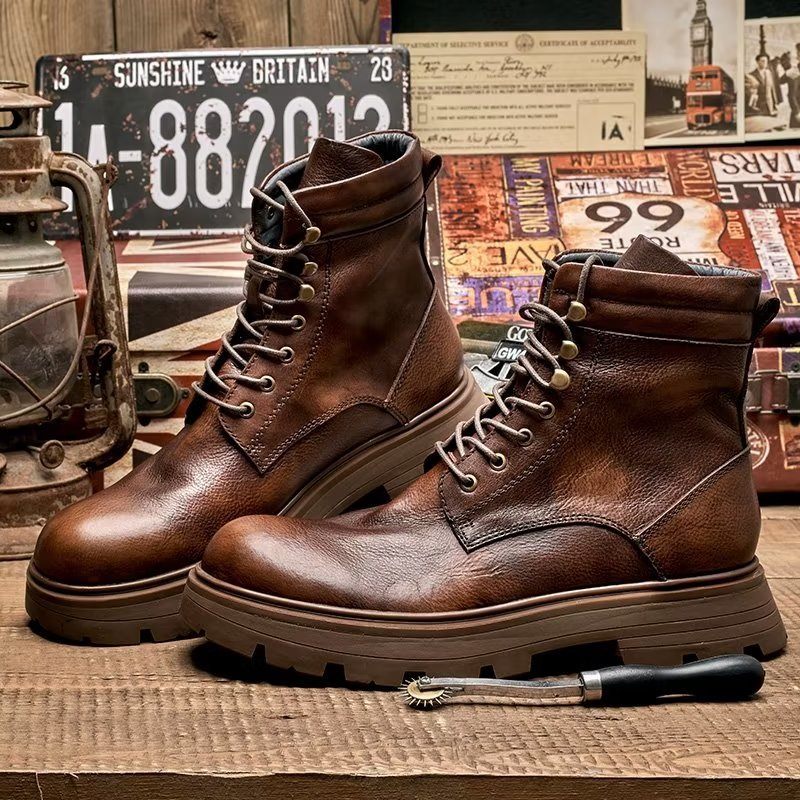 Botas Masculinas Com Cadarço - Café