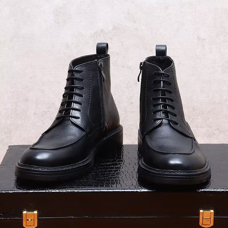 Botas Masculinas Com Cadarço - Preto