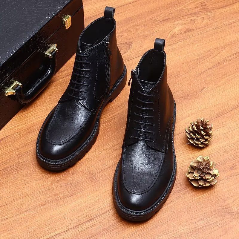 Botas Masculinas Com Cadarço - Preto