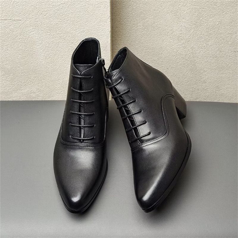 Botas Masculinas Com Cadarço Pontiagudo - Preto