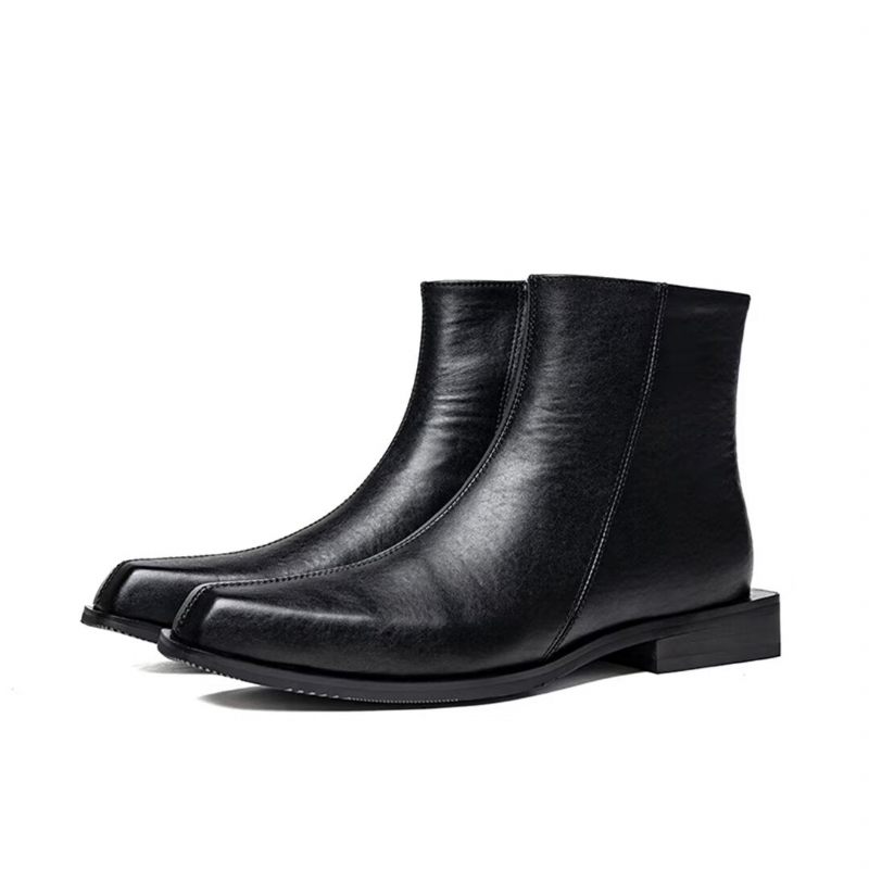 Botas Masculinas Com Fivela E Bico Redondo - Preto