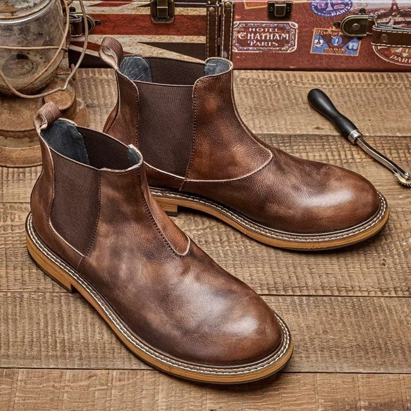 Botas Masculinas Com Relevo Elegante E Slip-on - Café