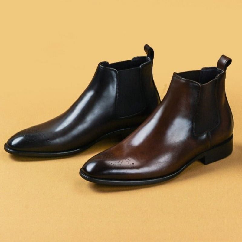 Botas Masculinas Com Salto Plano E Cano Curto - Café