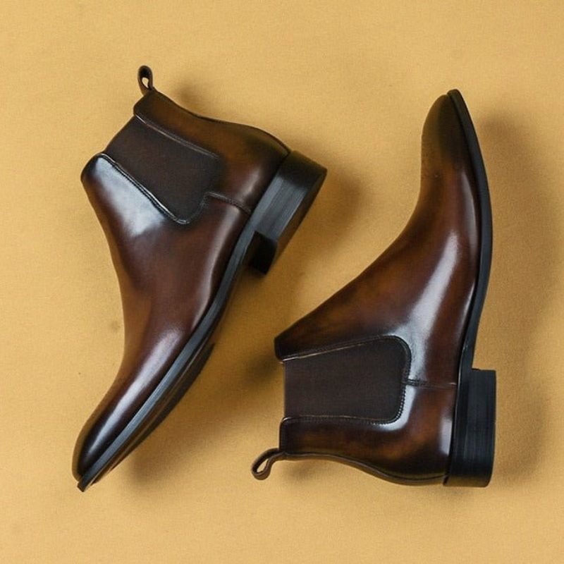 Botas Masculinas Com Salto Plano E Cano Curto - Café