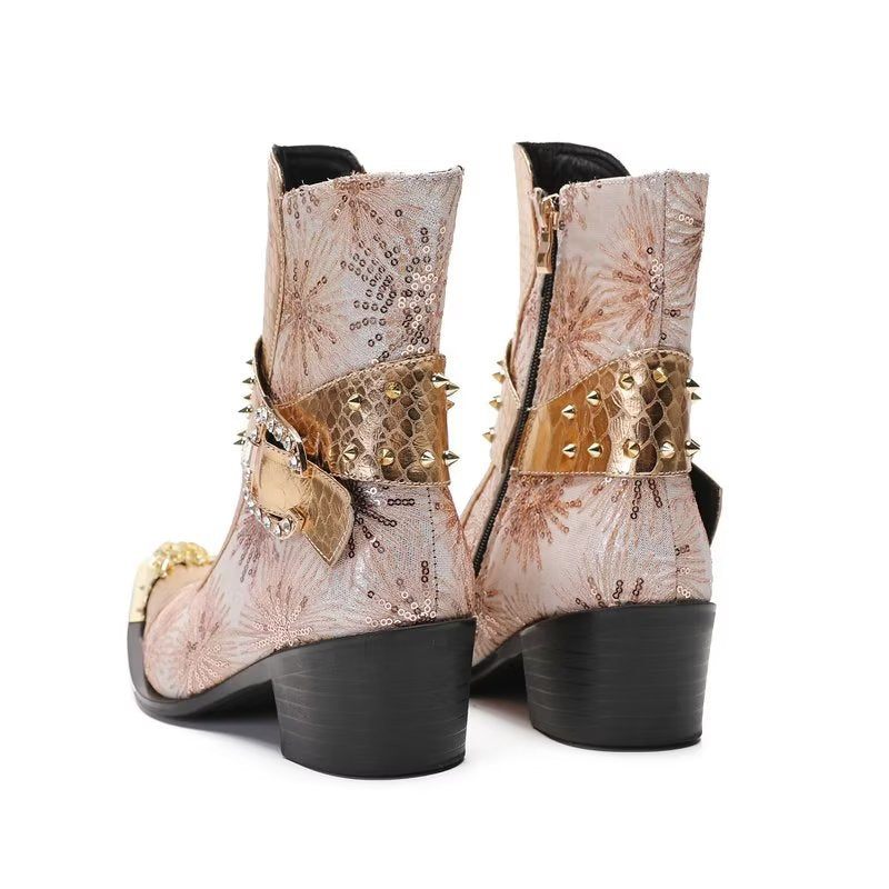 Botas Masculinas Com Salto Rebite - Ouro