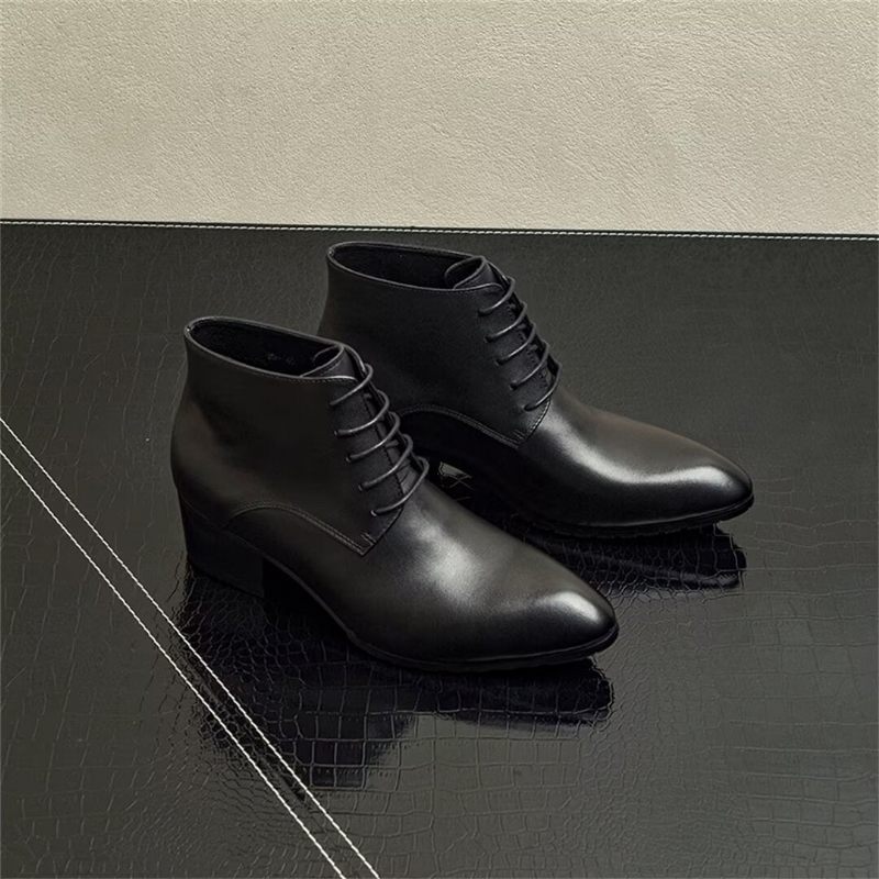 Botas Masculinas Couro Com Bico Fino - Preto