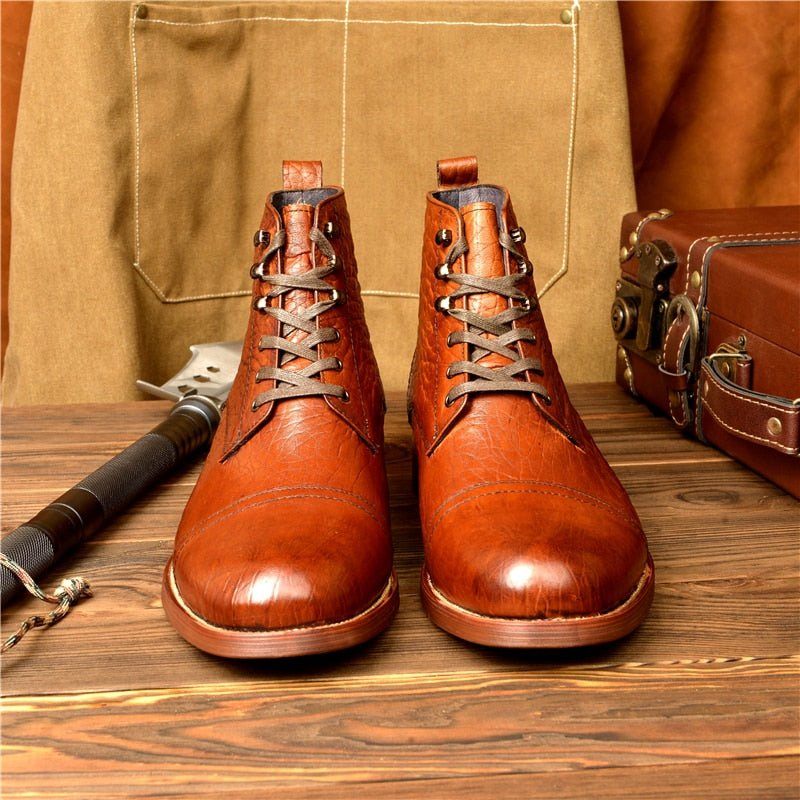 Botas Masculinas Couro Com Cadarço Plano - Café