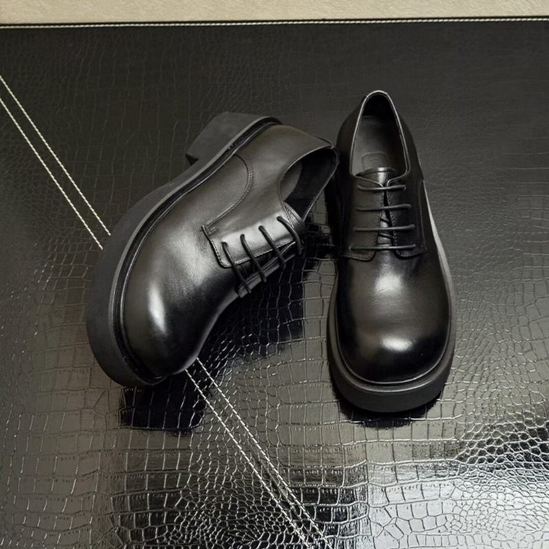 Botas Masculinas Couro Com Cordões - Preto