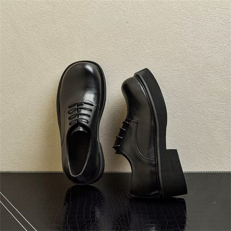 Botas Masculinas Couro Com Cordões - Preto