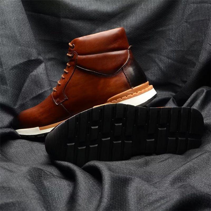 Botas Masculinas Couro Estilo Robusto - Marrom