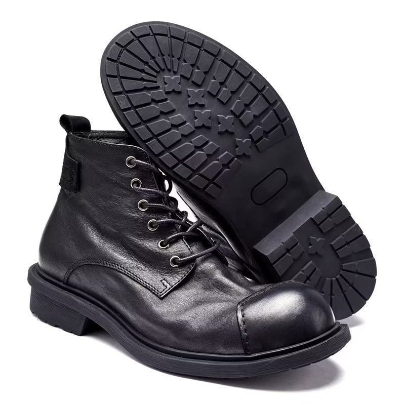 Botas Masculinas Couro Vaca Luxo Com Bico Redondo E Cadarço - Preto