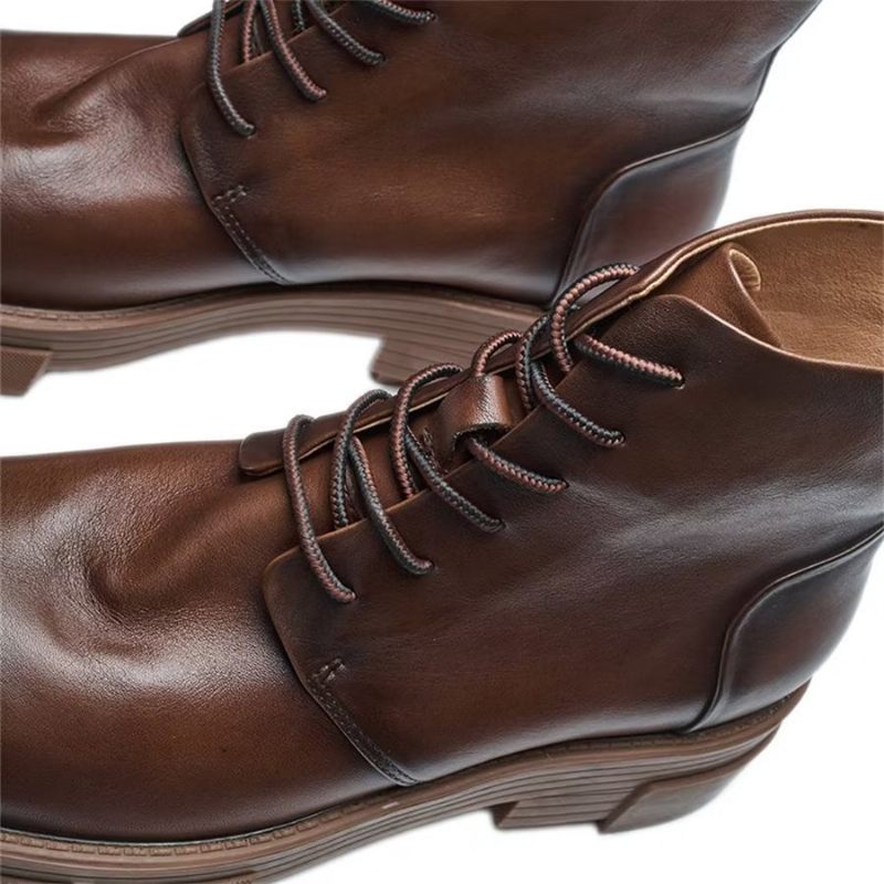 Botas Masculinas Elegantes Couro Bovino Com Cadarço E Salto Alto - Café