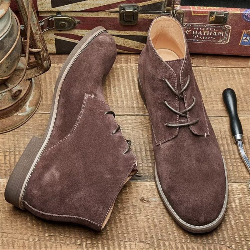 Botas Masculinas Elegantes Couro Bovino Com Cadarço Envernizado - Café