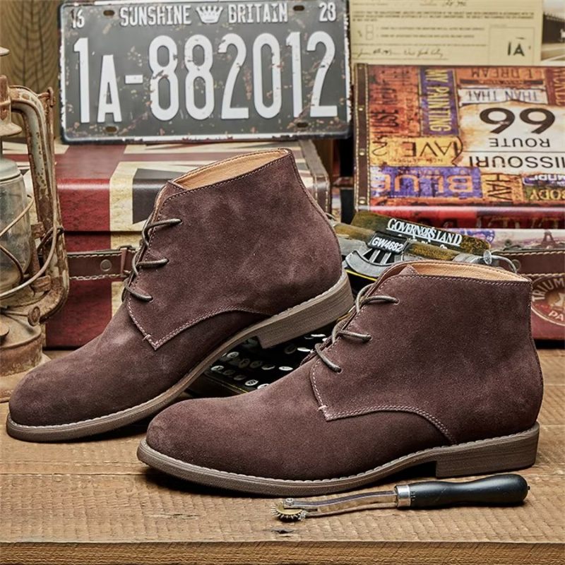 Botas Masculinas Elegantes Couro Bovino Com Cadarço Envernizado - Café