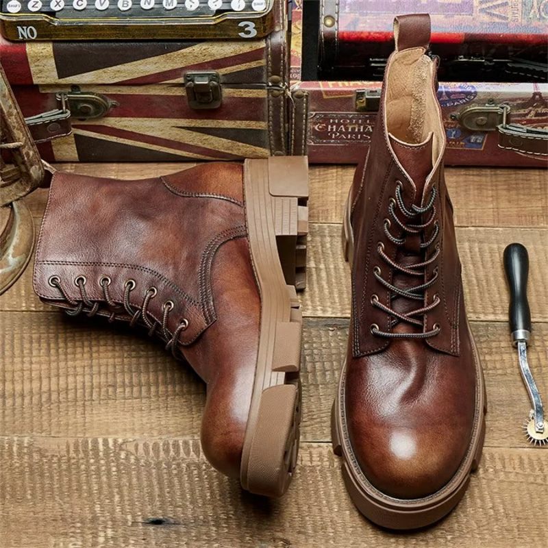 Botas Masculinas Elegantes Couro Com Cadarço E Plataforma No Tornozelo - Café