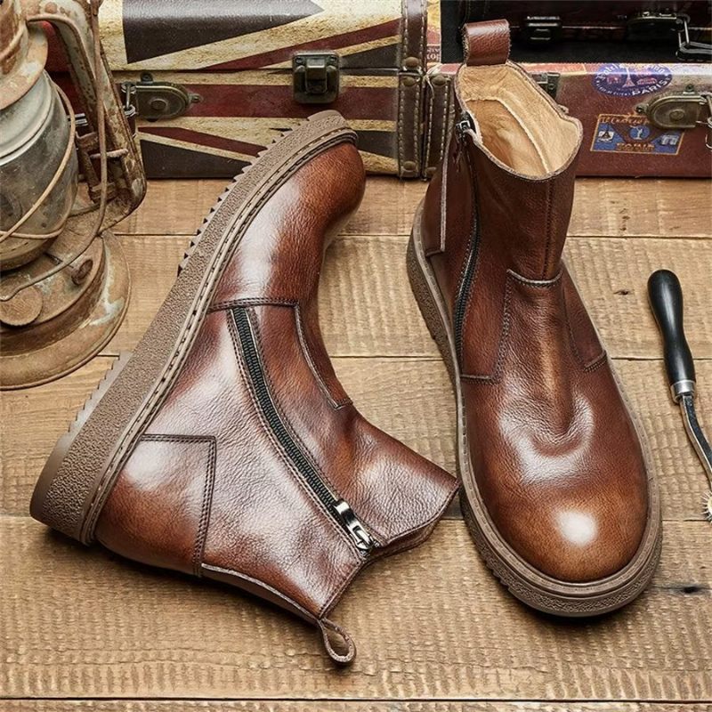 Botas Masculinas Elegantes Couro Com Deslizamento Em Tornozelo Perfuradas - Café