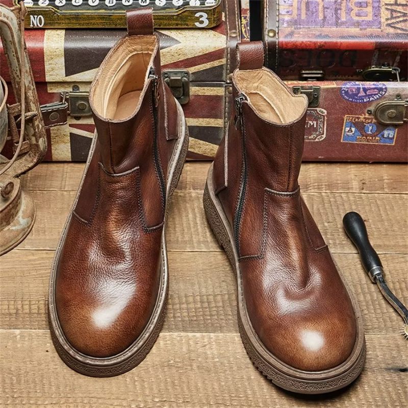 Botas Masculinas Elegantes Couro Com Deslizamento Em Tornozelo Perfuradas - Café