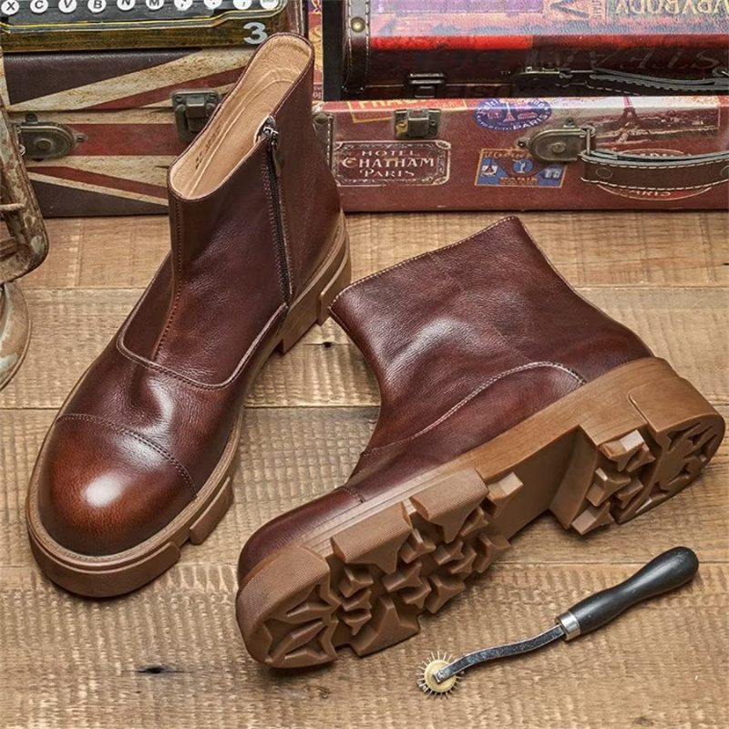 Botas Masculinas Elegantes Couro Com Deslizamento Em Tornozelo Tachas - Café