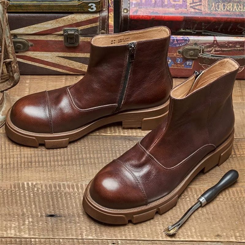 Botas Masculinas Elegantes Couro Com Deslizamento Em Tornozelo Tachas - Café