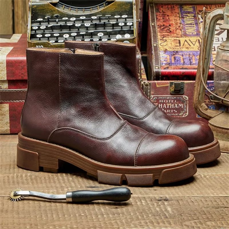 Botas Masculinas Elegantes Couro Com Deslizamento Em Tornozelo Tachas - Café