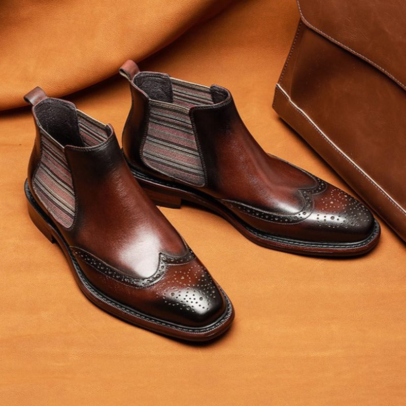 Botas Masculinas Exóticas Com Bico Pontiagudo Brogue - Café