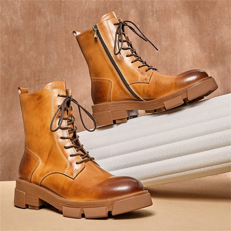 Botas Masculinas Pele Carneiro Chique Vintage Com Recorte - Marrom