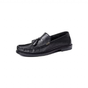 Mocassins Masculinos Chiques Com Borla Em Relevo E Slip-on