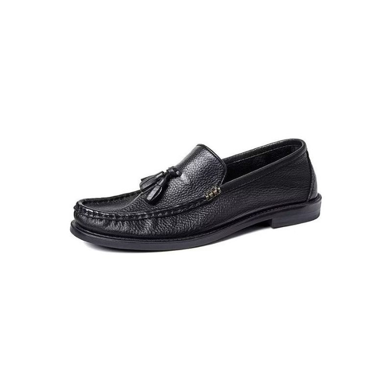 Mocassins Masculinos Chiques Com Borla Em Relevo E Slip-on - Preto