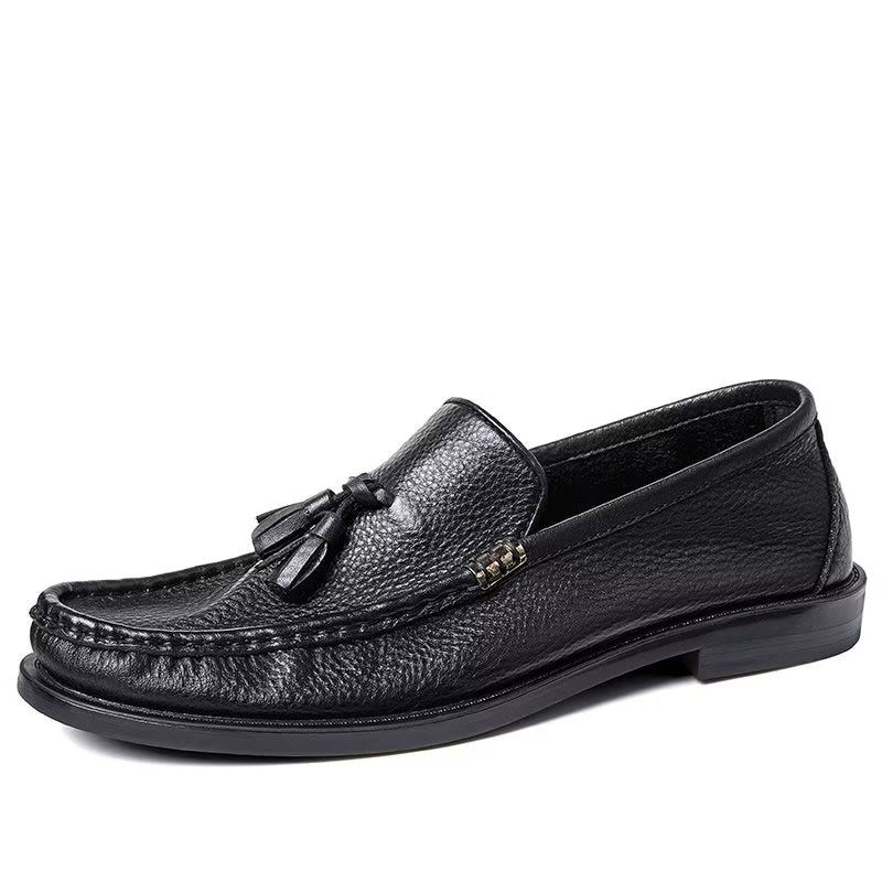 Mocassins Masculinos Chiques Com Borla Em Relevo E Slip-on - Preto