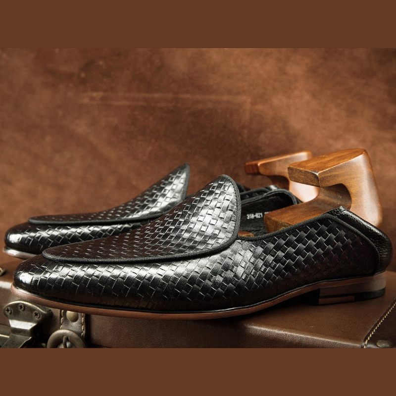 Mocassins Masculinos Classe Couro Em Relevo Brogues Formais Slip-on - Preto