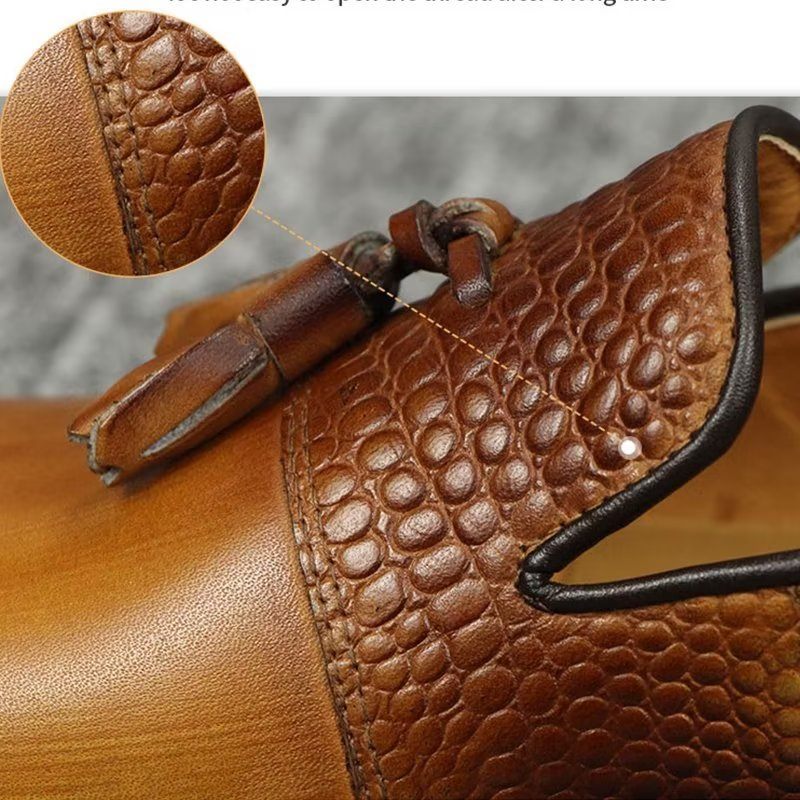 Mocassins Masculinos Com Padrão Crocodilo Luxuosos Em - Marrom