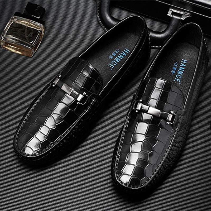 Mocassins Masculinos Com Textura Exótica E Slip-on - Preto