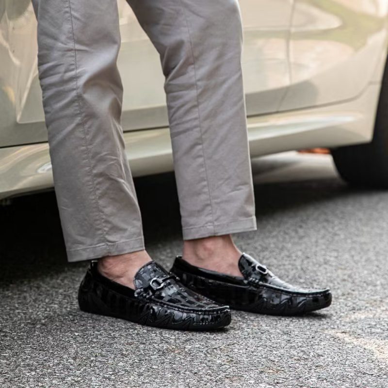 Mocassins Masculinos Couro Crocodilo Exótico Com Biqueira Metal - Preto