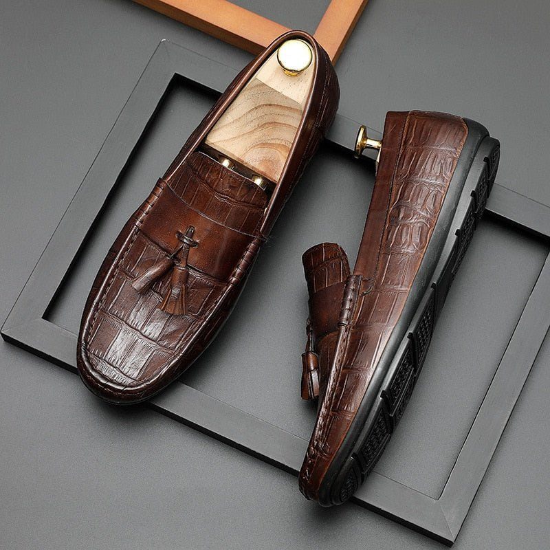 Mocassins Masculinos Couro Derby Elegantes Com Textura Jacaré - Café