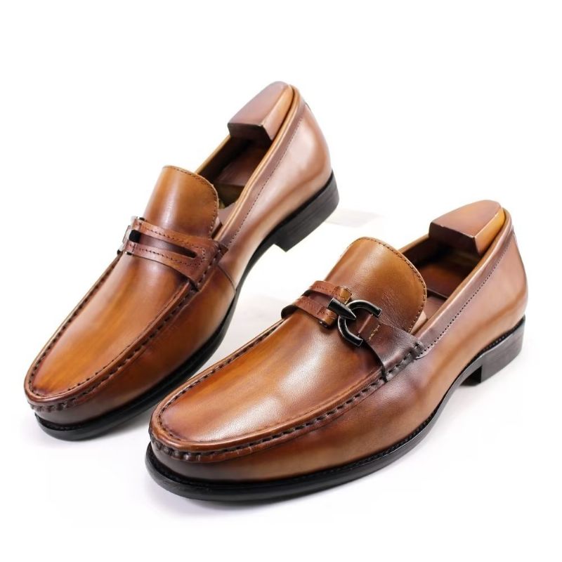 Mocassins Masculinos Couro Elegante Com Deslizamento Em Sapatos Brogue - Marrom