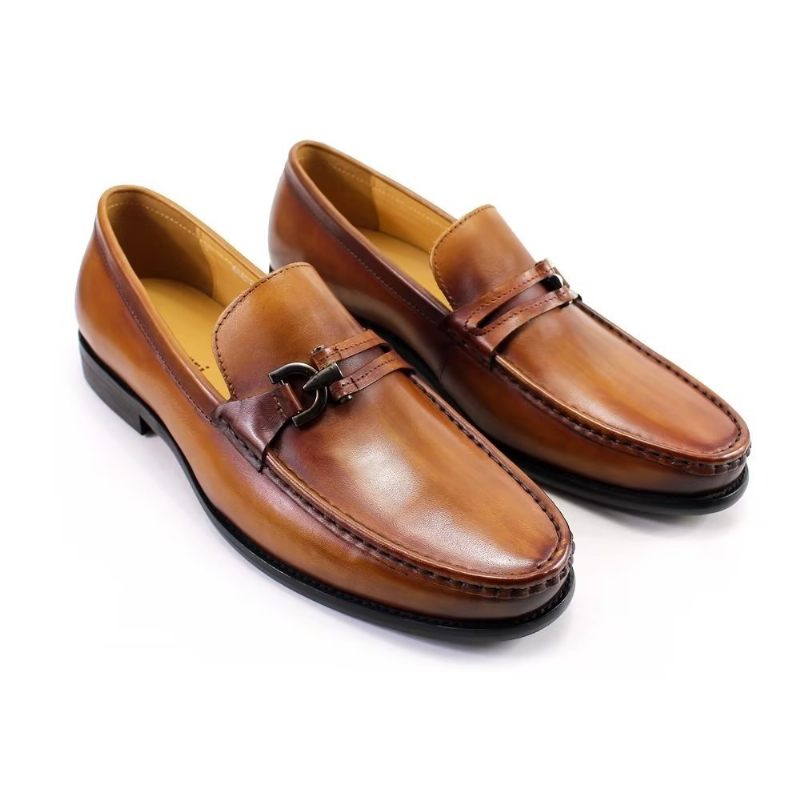 Mocassins Masculinos Couro Elegante Com Deslizamento Em Sapatos Brogue - Marrom