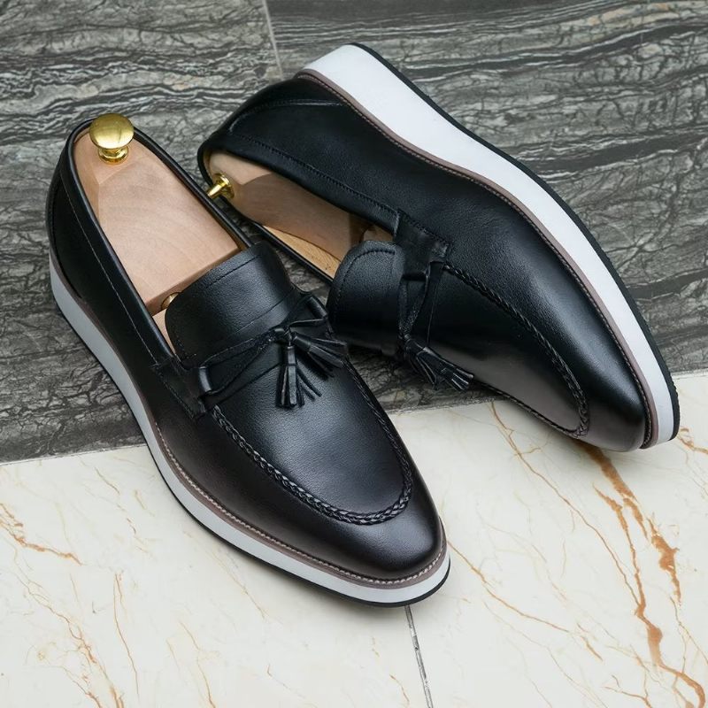 Mocassins Masculinos Couro Luxuoso E Elegante Com Borla - Preto