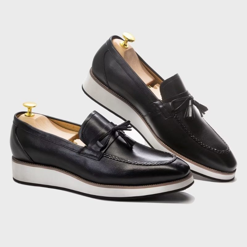 Mocassins Masculinos Couro Luxuoso E Elegante Com Borla - Preto